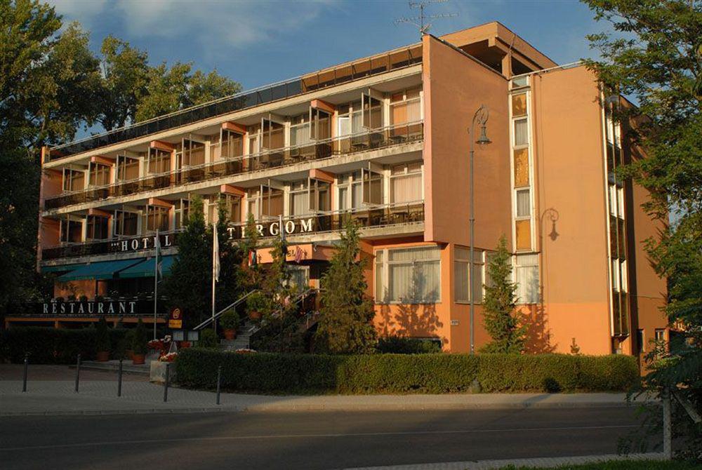 Hotel Estergon Dış mekan fotoğraf